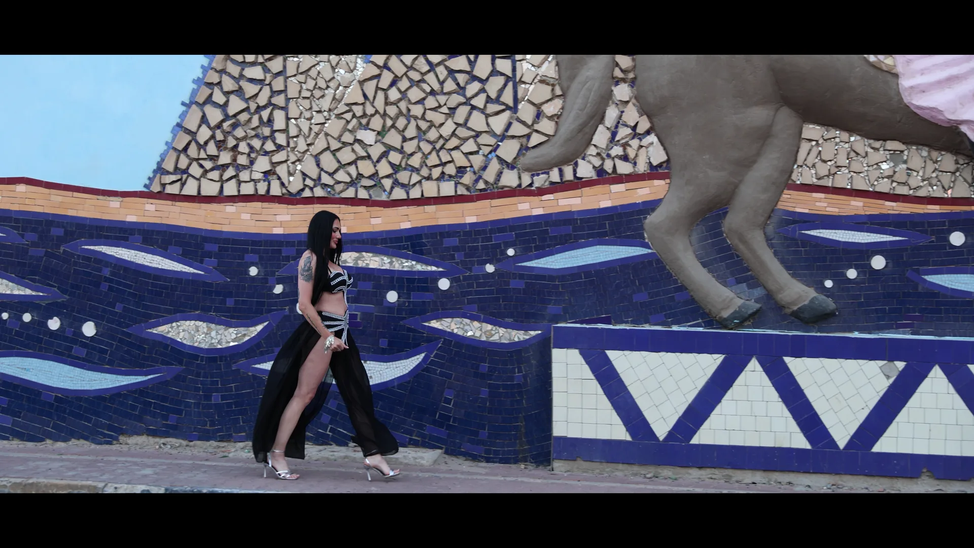 Ewa performing in the Boom Boom music video